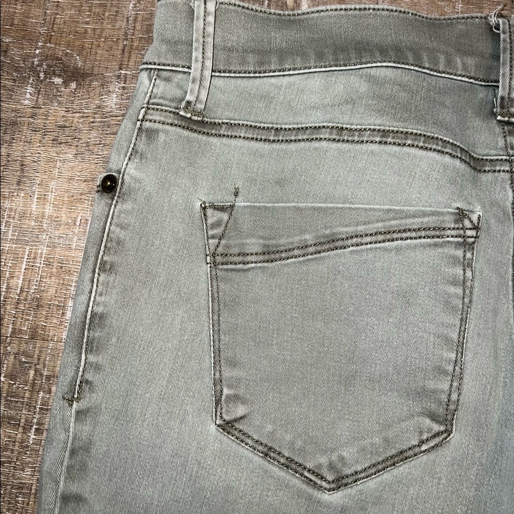 Express Skinny Jeans - Picture 14 of 16